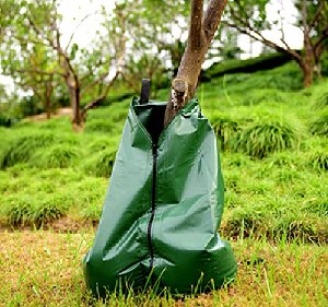 China 75L Slow release tree watering bag sapling drip soaker, made of PVC tarpaulin with scrim reinforced. China supplier manufacturer factory