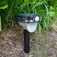 China Solar Powered Bird Repellent Waterproof Motion Sensor Animal Repeller HT5312A supplier China manufacturer factory